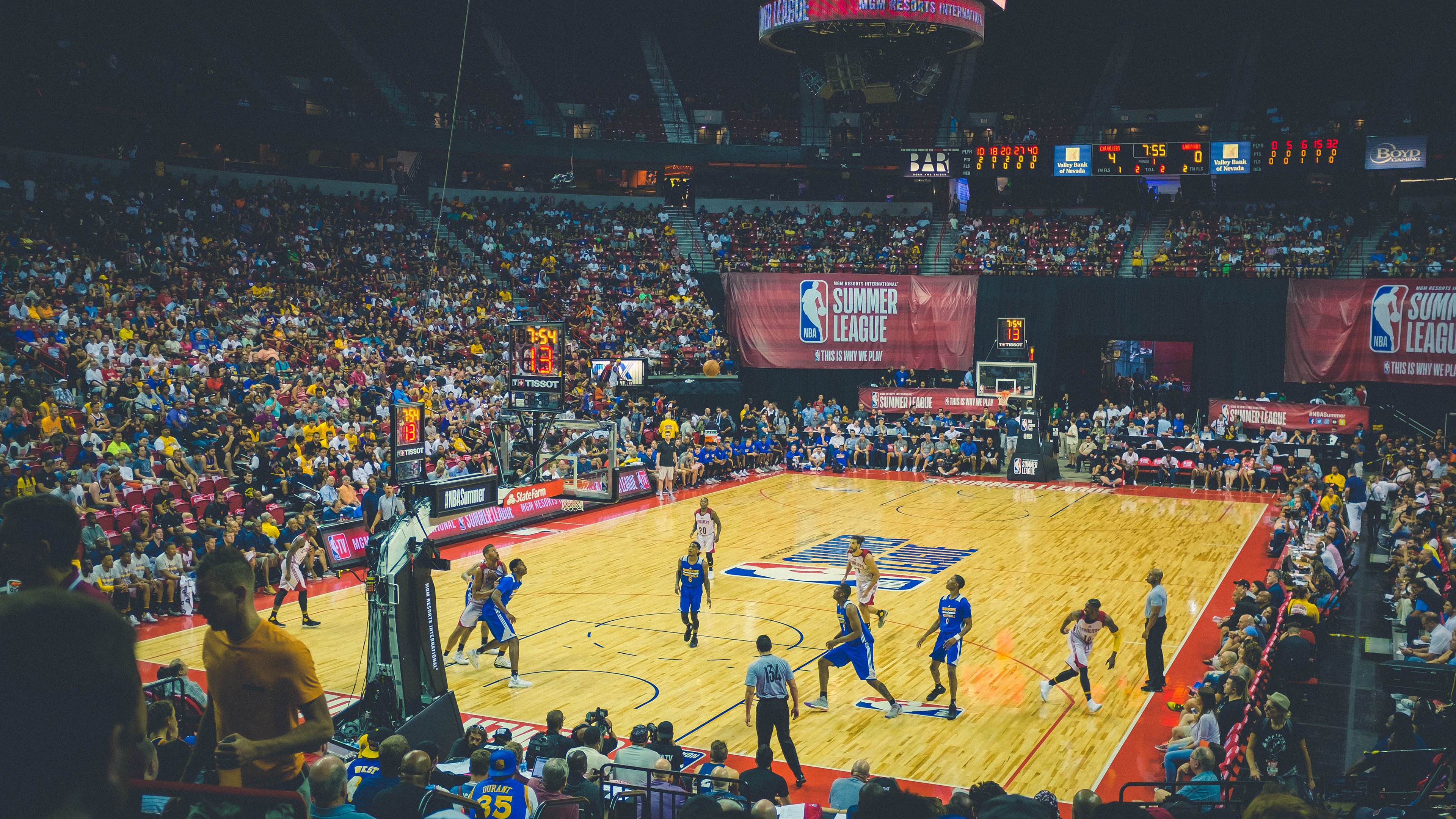 乐鱼体育网页登录-_勇士无限火力，展现三分神威_，无限勇士图片